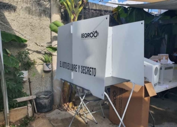 Acarreo, compra de votos y detenidos, uno de ellos con 100 mil pesos al comenzar la jornada electoral en Quintana Roo