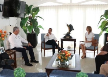 Carlos Joaquín sigue jugando con la seguridad de Quintana Roo