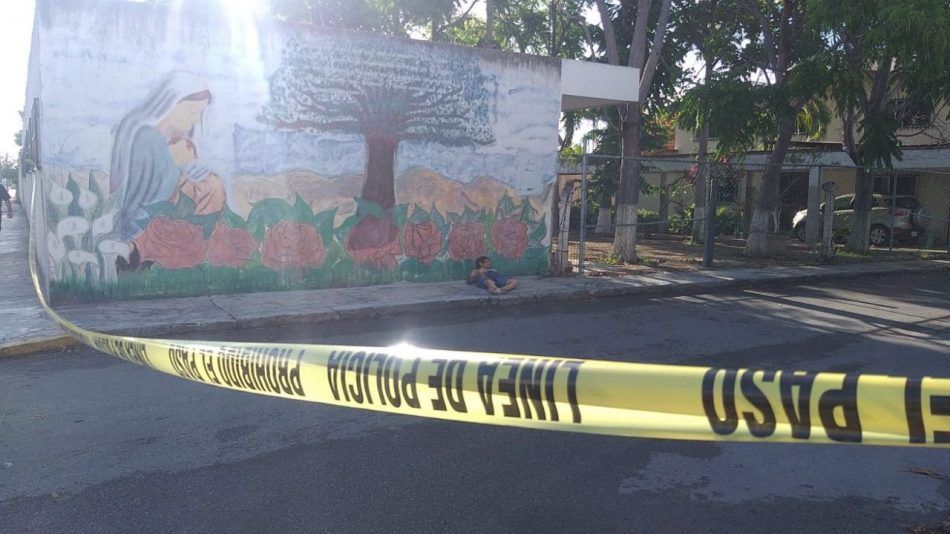 Hombre en situación de calle fue encontrado sin vida esta mañana en Cancún, al parecer murió por cirrosis
