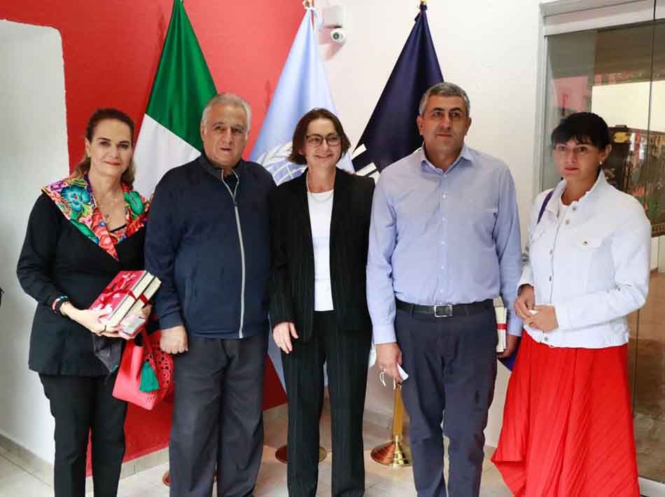 Presidente de la OMT se reúne con empresarios y funcionarios del sector turístico