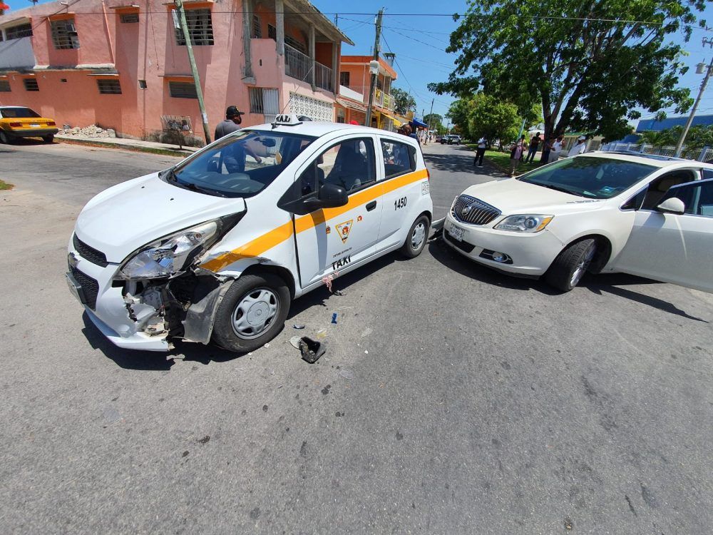 Aparatoso accidente en Chetumal