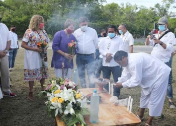 Con ceremonia piden permiso para construir el tren maya en Solidaridad
