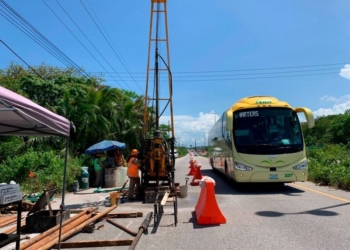 Diputado sugiere vía alterna para ahorrar tiempo y evitar socavón en carretera Cancún-Tulum