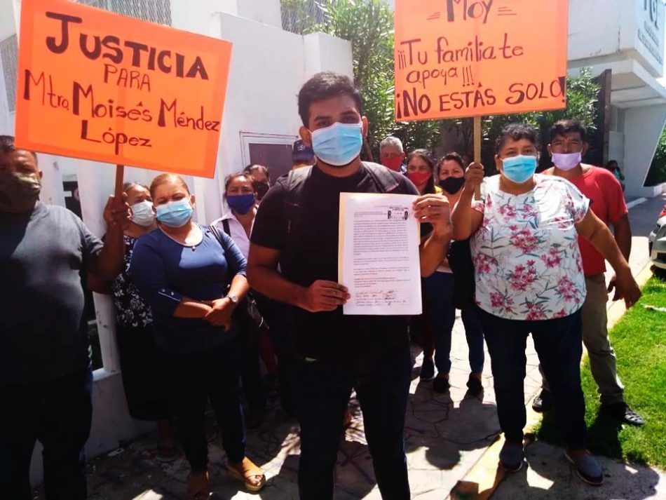 Piden familiares liberación de ex trabajador de Fiscalía detenido por presunto robo de documentos, mientras trabajaba a distancia