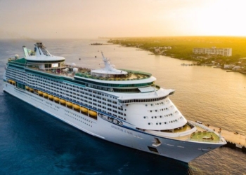 Llega el “Adventure Of the Seas”, el primer crucero en Cozumel, después de un año y cuatro meses de pandemia