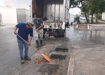 Activan operativo especial en Puerto Morelos para enfrentar fuertes lluvias