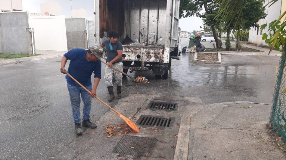 Activan operativo especial en Puerto Morelos para enfrentar fuertes lluvias