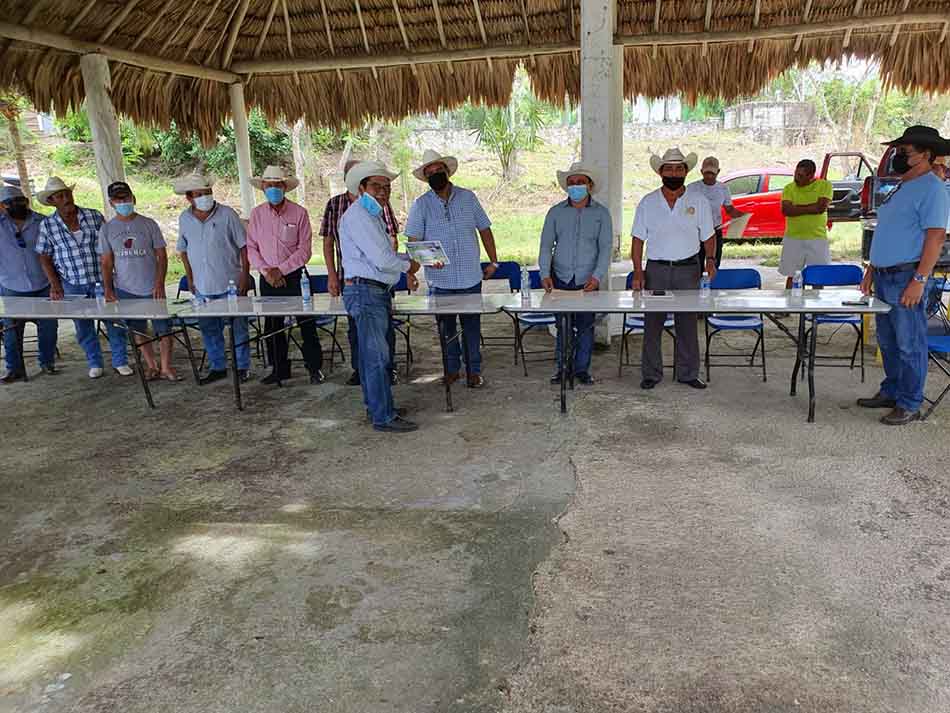 Ganaderos de Nicolas Bravo celebran 21 aniversario