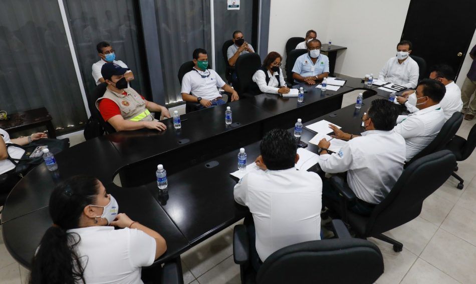 Inician gobierno de Pedro Joaquín y del Estado trabajos para atender los socavones en Cozumel