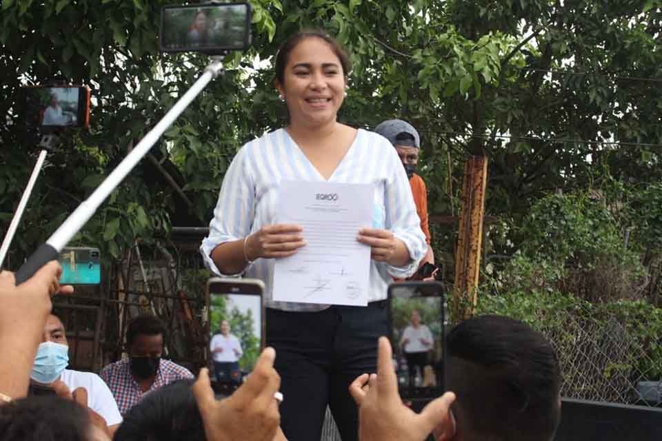Mary Hernández recibe constancia de Presidenta Municipal Electa de Felipe Carrillo Puerto