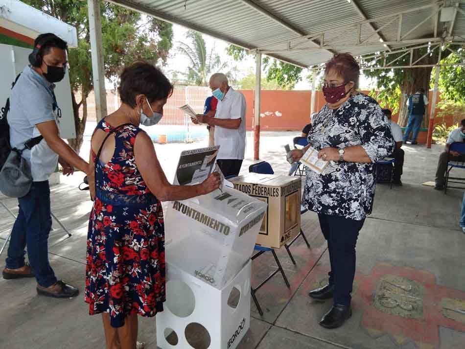 Chetumal, con retrasos y cambios inesperados que afectan en el ánimo de los votantes
