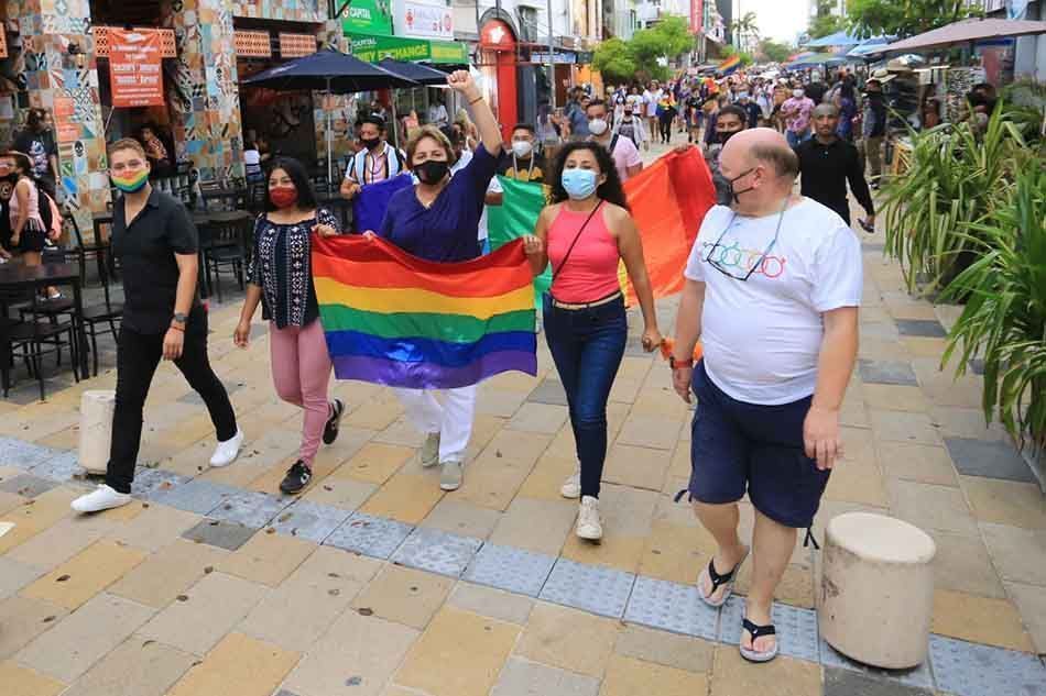 Se realiza en Playa del Carmen marcha del Orgullo LGBT+