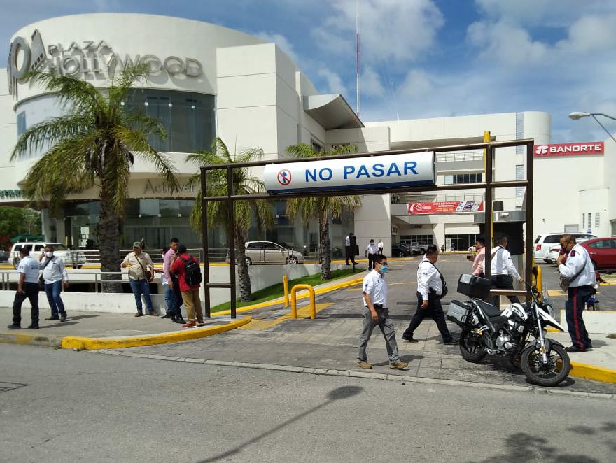 Operativo y persecución en Cancún por asalto a ferretería