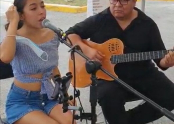 Con presentaciones artísticas amenizan jornadas de vacunación en Cancún