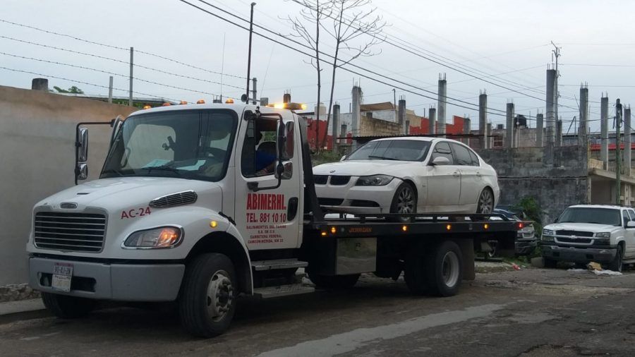 Recuperan en Cancún autos robados en poblado de zona conurbada de la ciudad