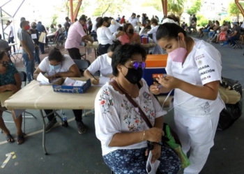 Jornadas de vacunación contra la covid-19 para adultos de 40 a 49 años en Cancún