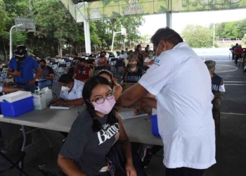 Avanza en Tulum la jornada de vacunación contra la covid-19 para personas de 30 a 39 años