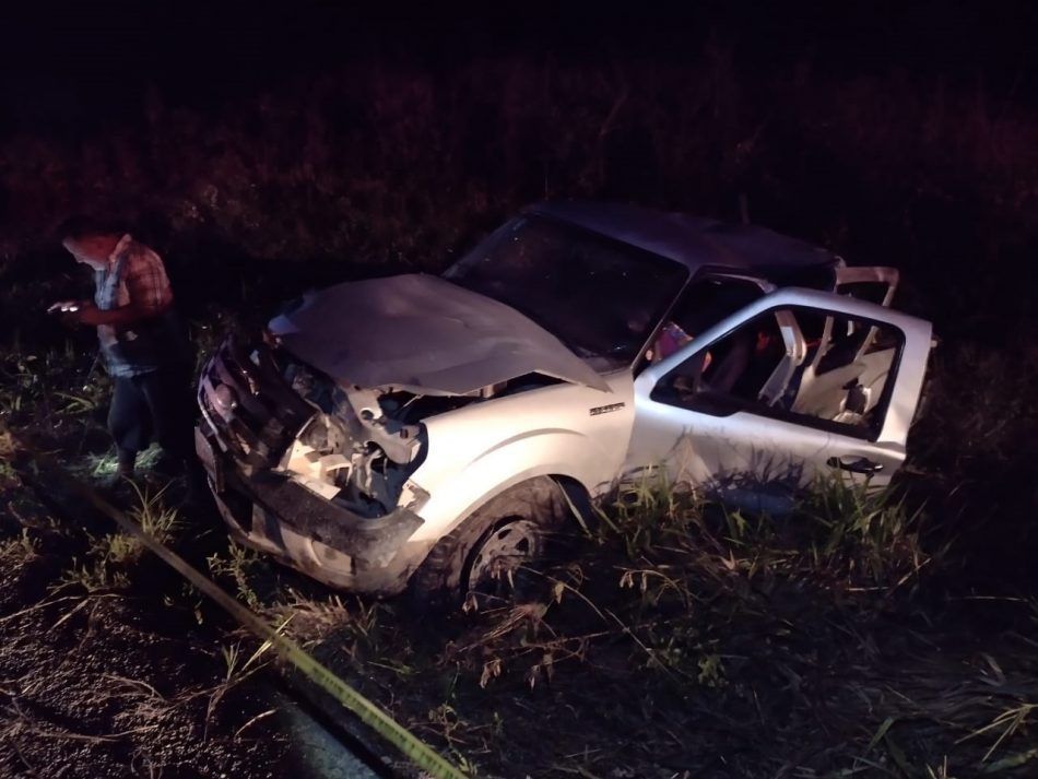 Accidente carretero cobra la vida de dos personas en cercanías de Carrillo Puerto; uno era un menor
