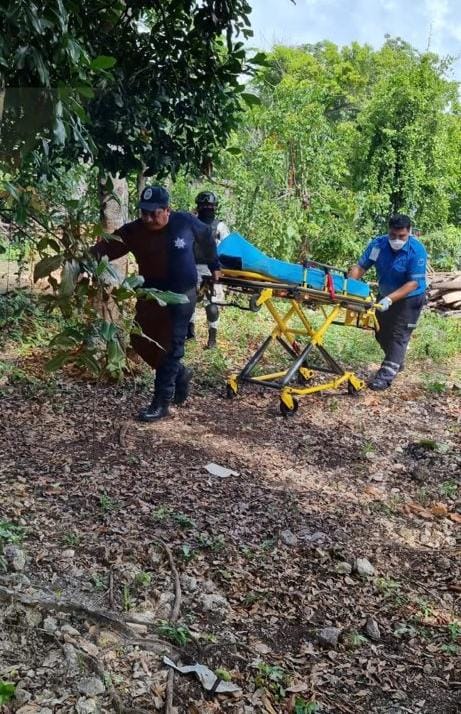 Balean a albañil tabasqueño en colonia irregular de Tulum, le disparan en el abdomen