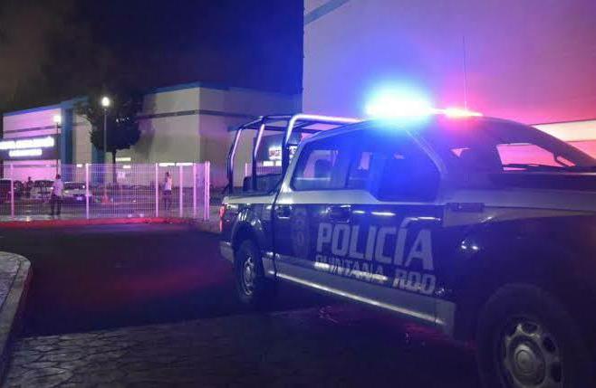 Balean a mujer afuera de una casa en fraccionamiento de Cancún