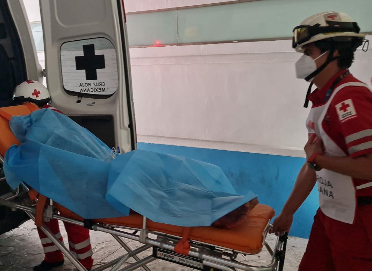 Balean en Cancún a mujer que acompañaba a su hijo, objetivo de atacantes