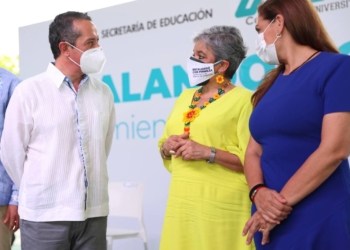 Carlos Joaquín resalta que la oferta educativa va adecuada a la realidad estatal