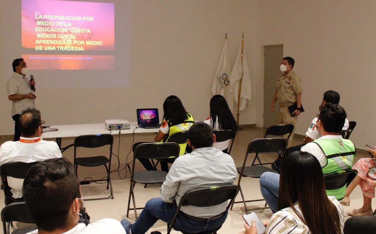 Coordinador de Protección Civil de Puerto Morelos reitera importancia de prepararse para huracanes