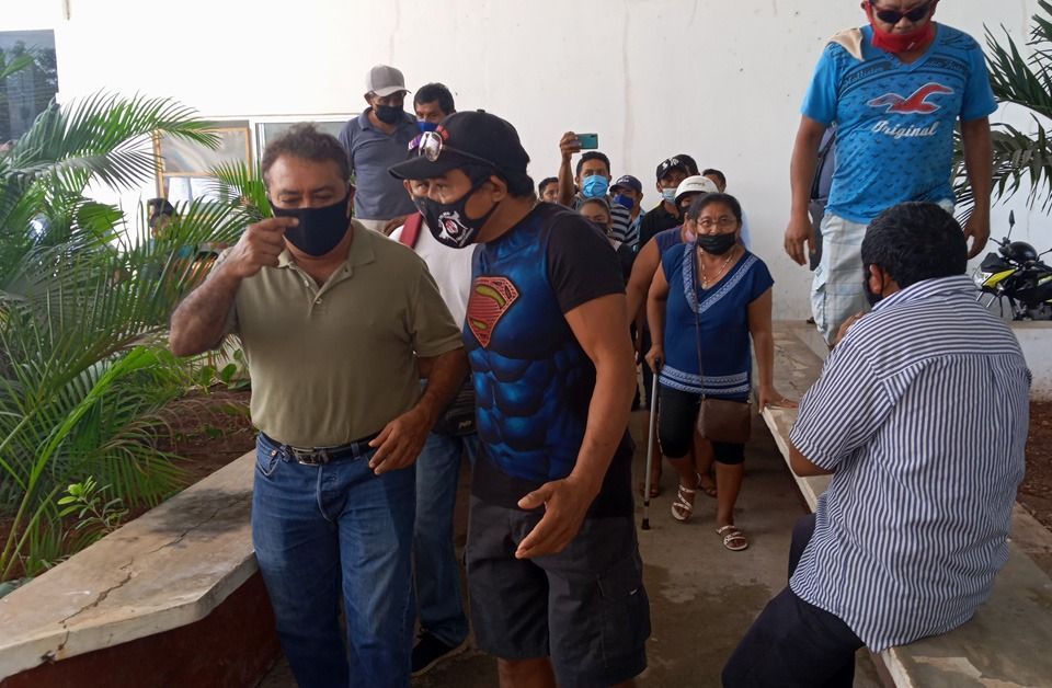 Ex empleados inconformes por falta de liquidación privan de su libertad al Secretario General del Ayuntamiento cardenense