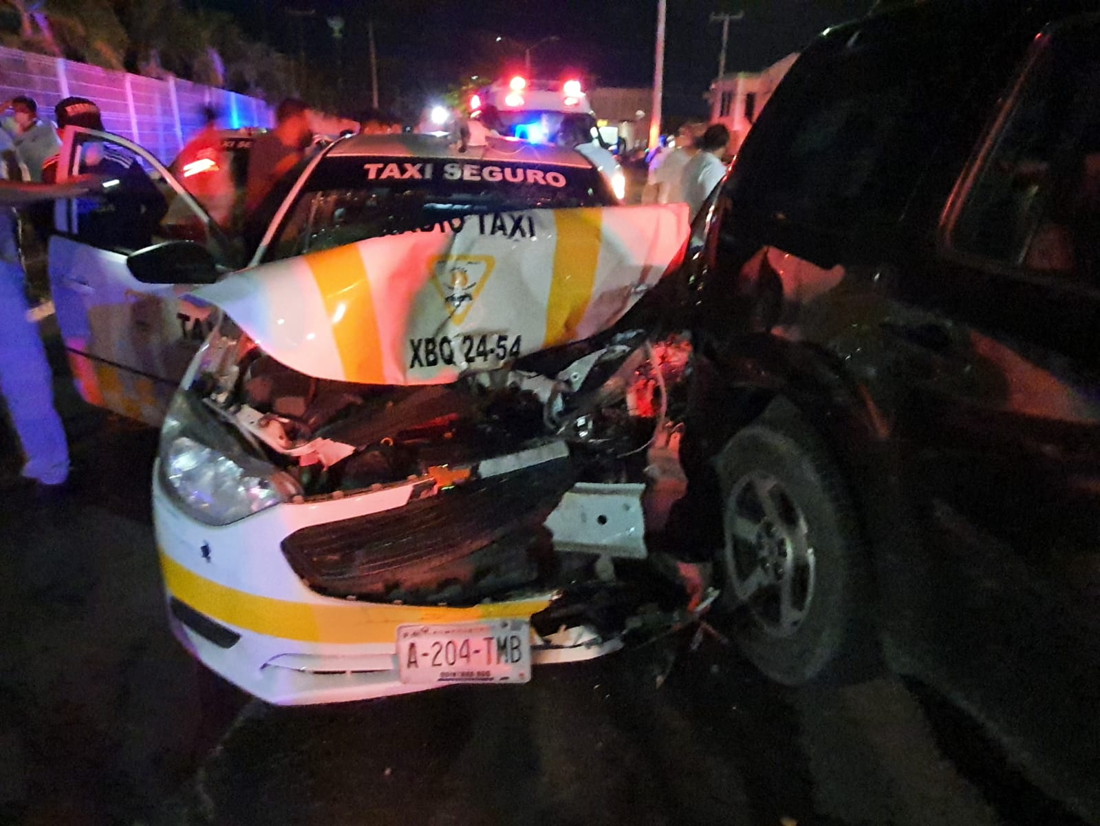 Taxista borracho provoca accidente en Chetumal