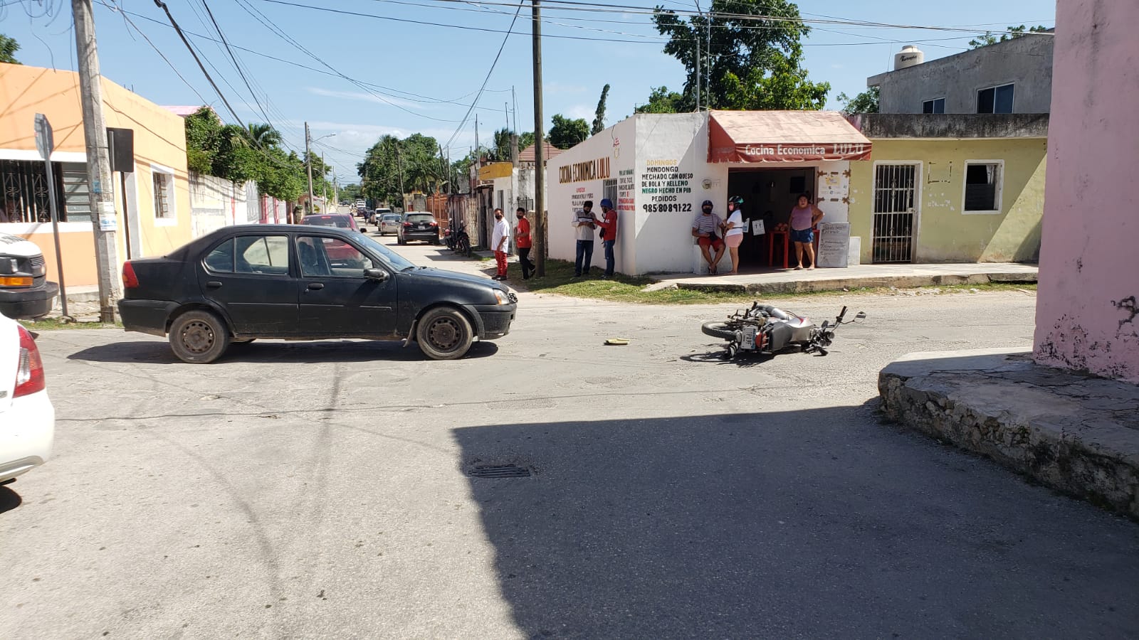 Choque en Santa Ana deja como saldo daños materiales y lesiones a motociclista