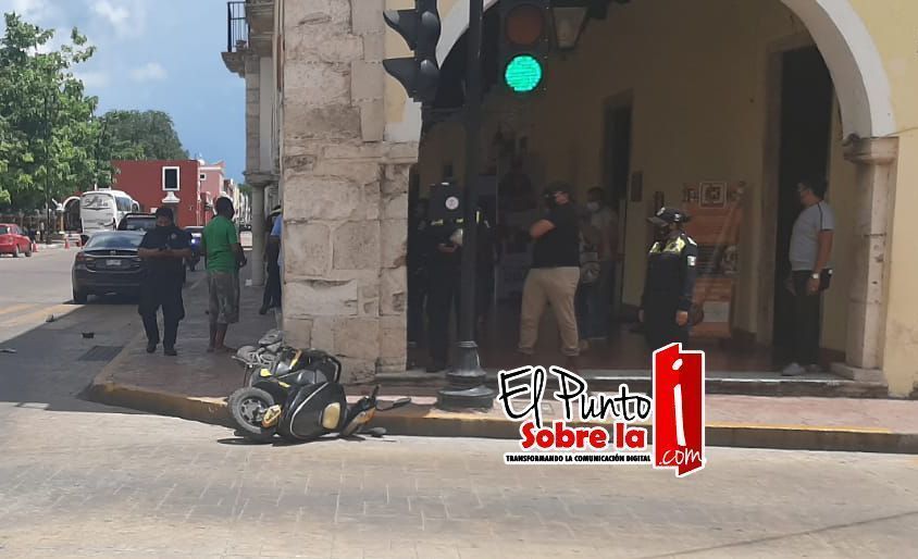 Menor y su madre al Hospital, tras ser embestidos en el Centro