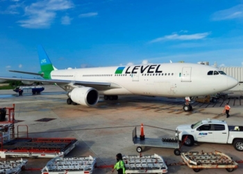 La aerolínea Level celebra muy a la mexicana la nueva ruta Barcelona-Cancún