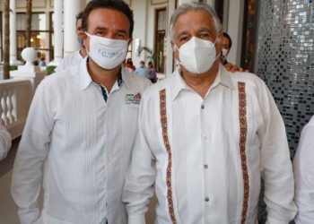 Refrenda Pedro Joaquín liderazgo de Cozumel en la industria de cruceros, en el marco del homenaje a Don Alberto Bojórquez Pérez, pionero de turismo en México