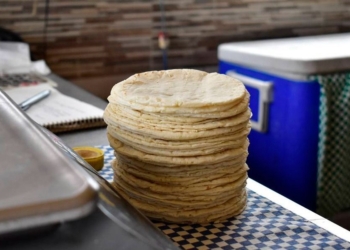 Molineros cardenenses anuncian alza de dos pesos en precio de la tortilla; pasará de 22 a 24 pesos el kilo