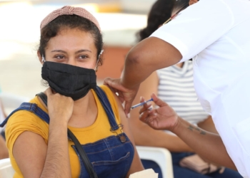 Quintana Roo cierra julio con más de un millón de vacunas COVID-19 aplicadas; Carlos Joaquín