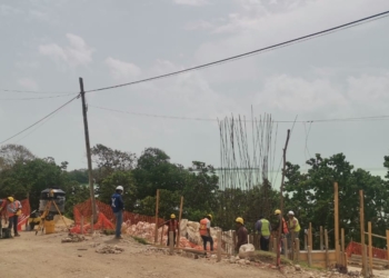 Empresas constructoras foráneas ponen en riesgo a empleados de la construcción