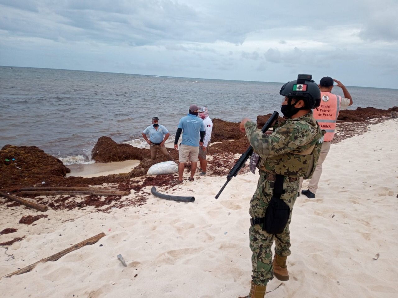 Escapan de la marina, cuatro pescadores furtivos
