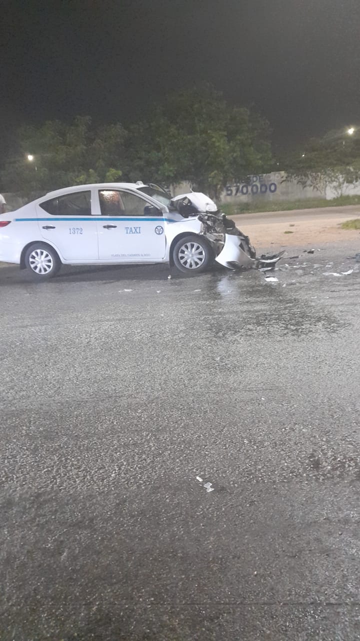 Taxistas playenses se anticipan a la policía y ubican, detienen y golpean a asaltante