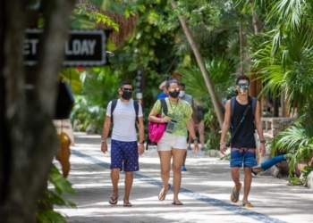 Grupo Xcaret aclara que los estudiantes contagiados no se hospedaron en sus instalaciones