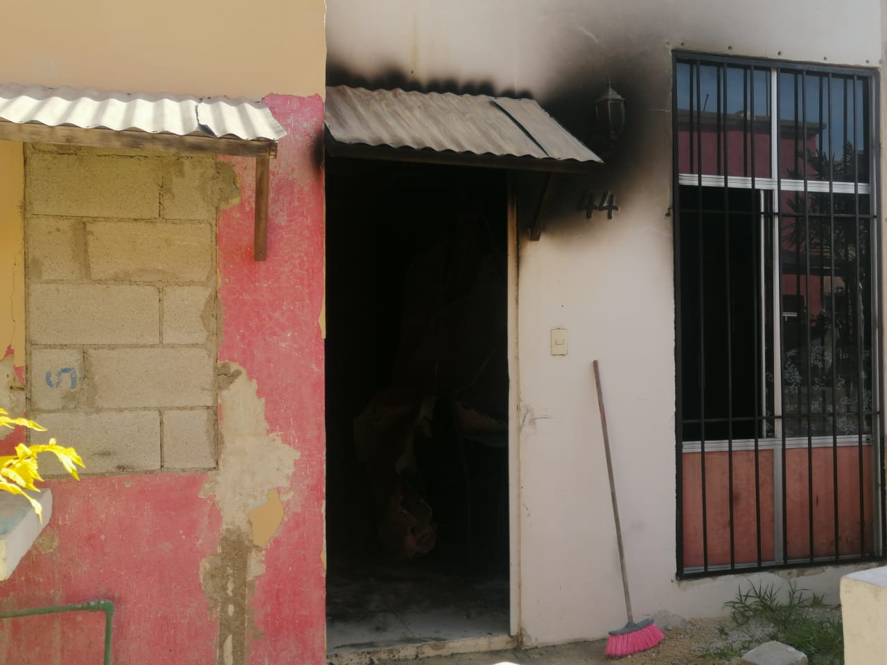 En Chetumal familia lo perdió todo en incendio