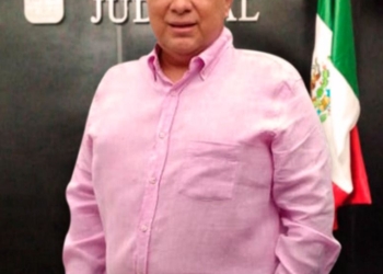 Colegios y Asociaciones respaldan al maestro César Sandoval como candidato a magistrado