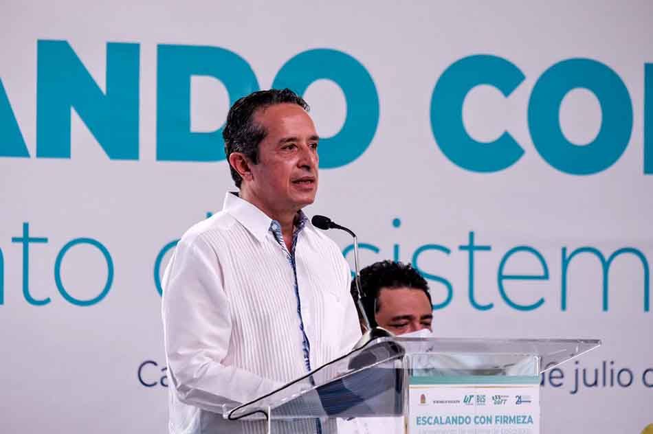 Carlos Joaquín aclara que medidas sanitarias extraordinarias sólo aplican a negocios con más del 50 por ciento de ocupación