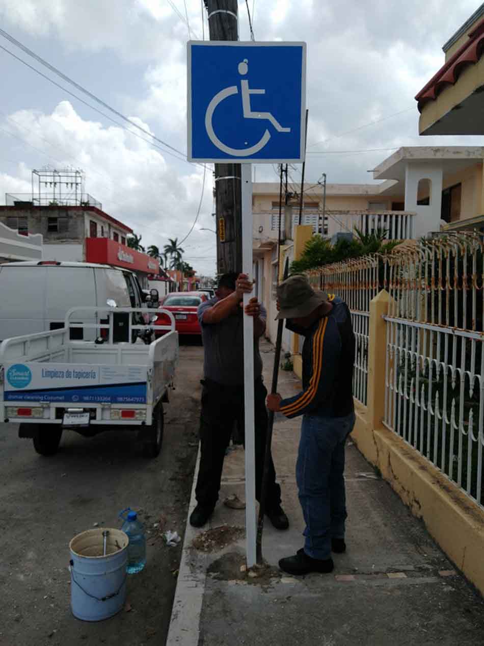Fomenta Tránsito Municipal de Cozumel el respeto de los estacionamientos para personas con discapacidad