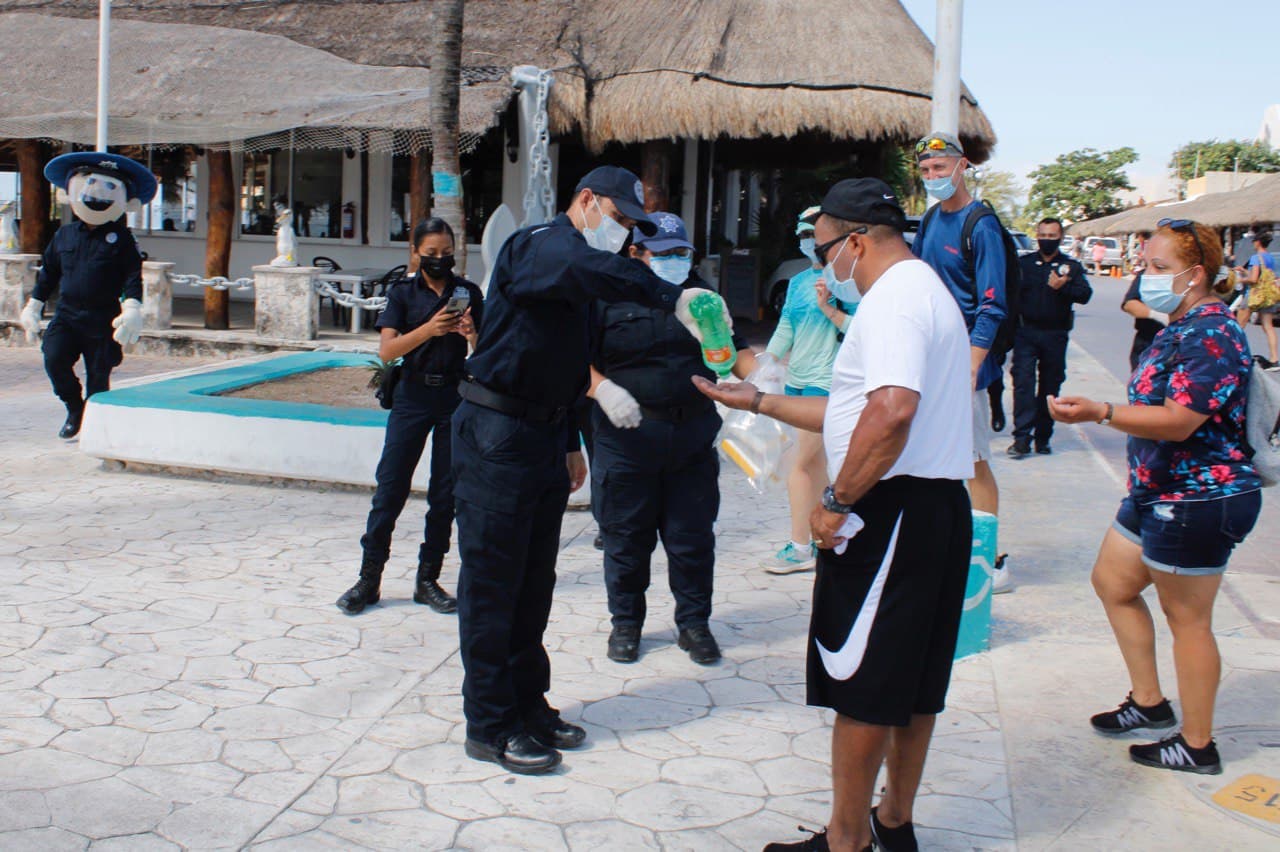 Policía Quintana Roo mantiene acciones para enfrentar a la pandemia en Puerto Morelos