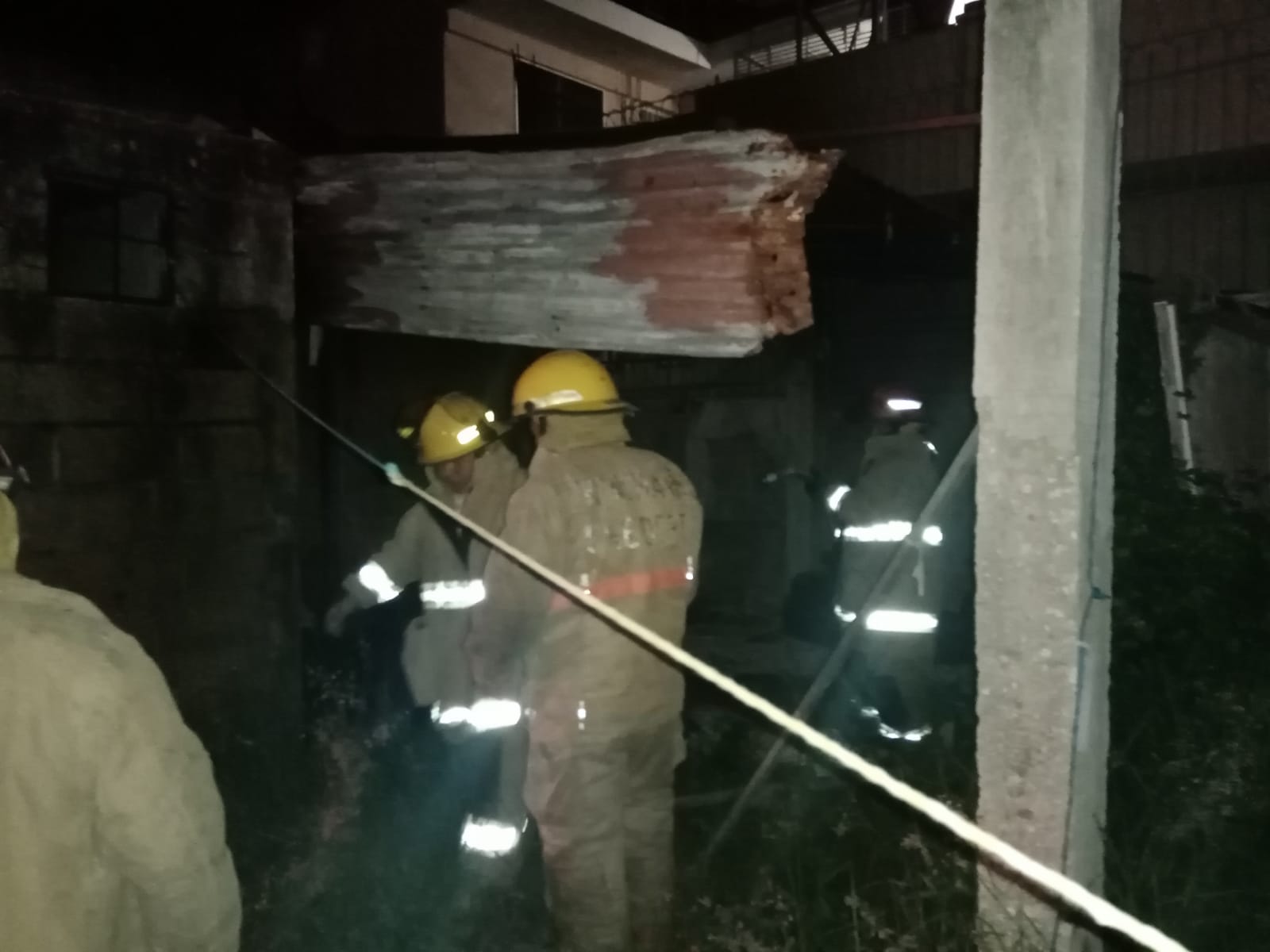 Se incendia vivienda en la colonia Josefa Ortiz de Domínguez de Chetumal