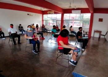 Carlos Joaquín recalca que sólo en verde habrá regreso presencial a clases en Quintana Roo y bajo ciertas condiciones