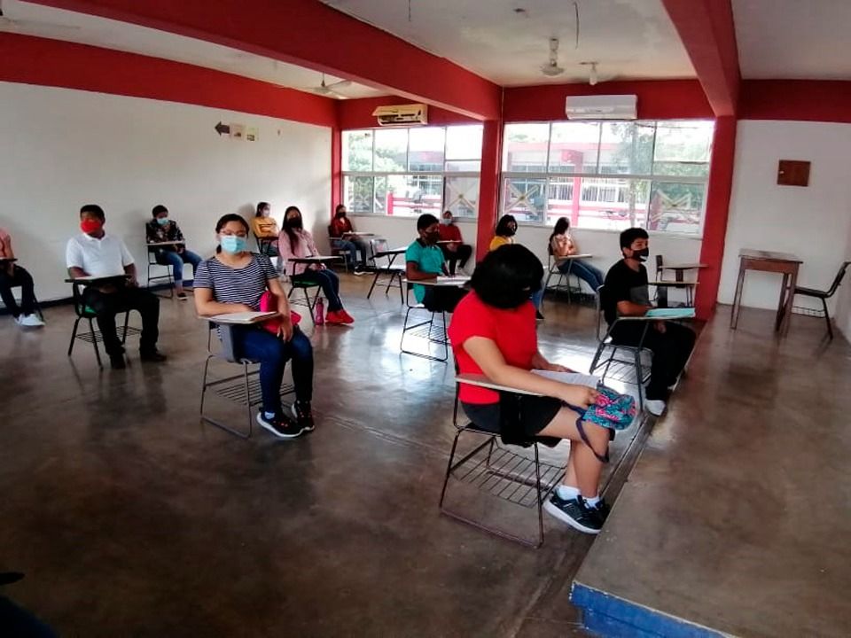 Carlos Joaquín recalca que sólo en verde habrá regreso presencial a clases en Quintana Roo y bajo ciertas condiciones