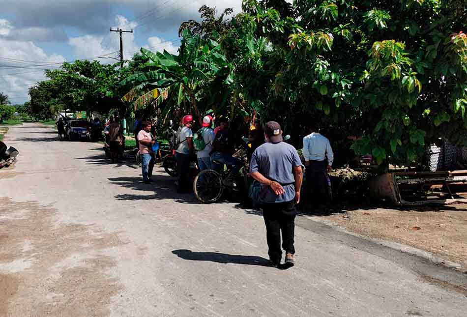 Trabajadores sindicalizados bloquean bodegas de empresa en Chetumal; piden mejoras laborales