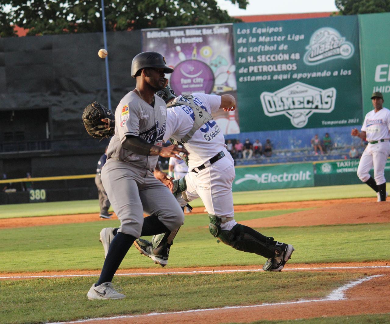 Por fin luce el picheo de Tigres que blanquea 4-0 a Olmecas y asegura serie