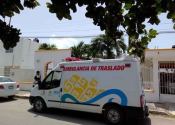 Brigadas móviles acuden a vacunar a domicilio contra la covid-19 en colonias de Chetumal